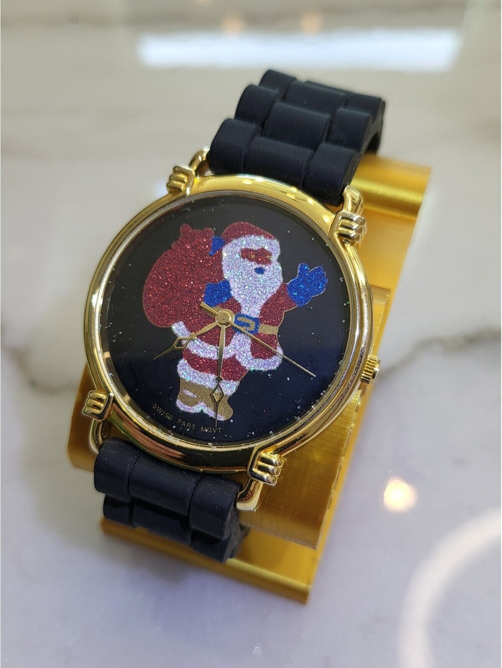 Santa Claus Christmas Watch Quartz Goldtone LNWOT EUC New Battery Working